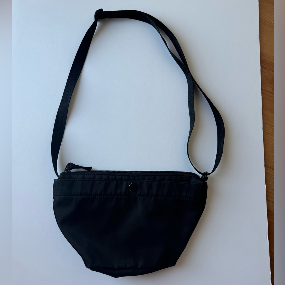 Sport bag . Uniqlo